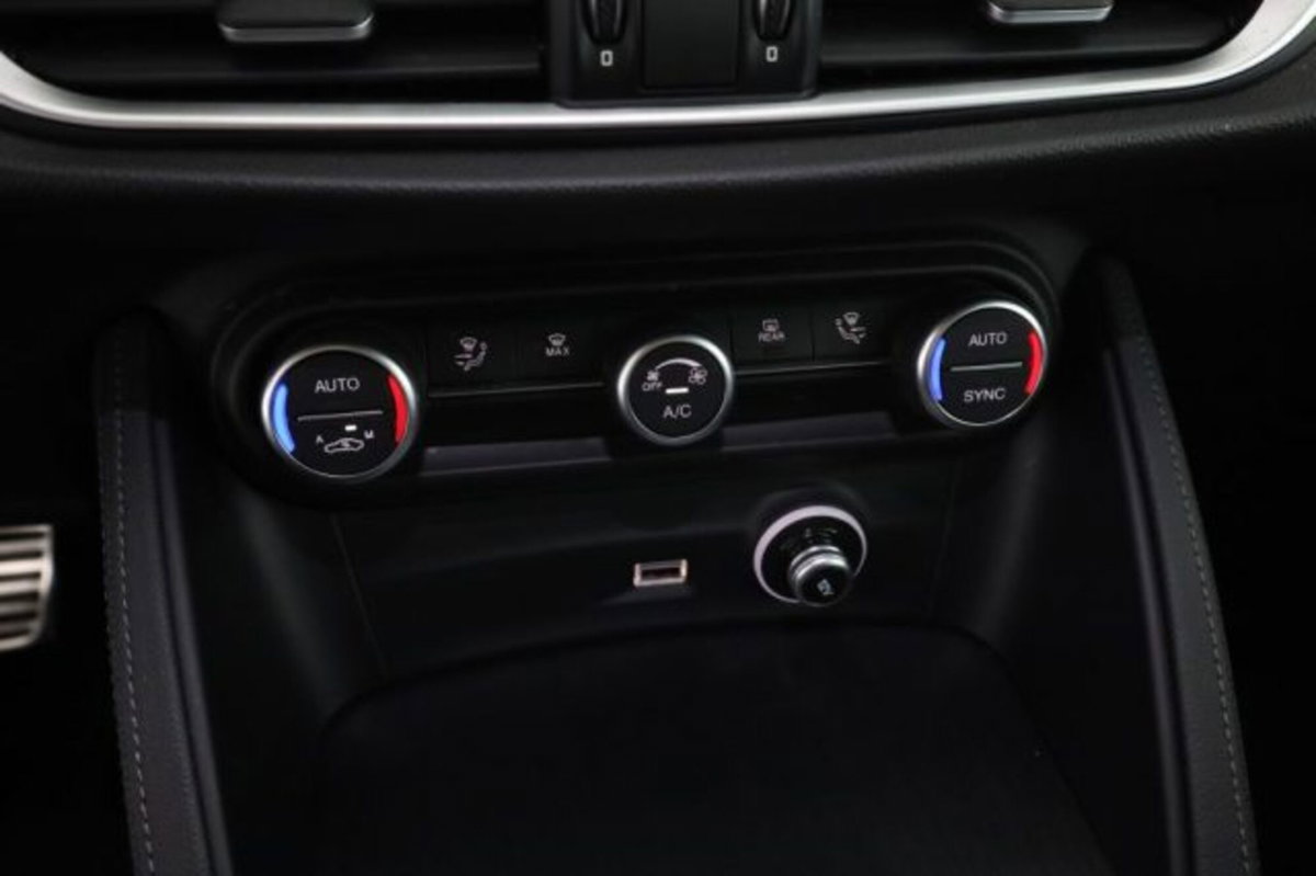Alfa Romeo Stelvio Stelvio 2.2 Turbodiesel 190 CV AT8 Q4 Super Business (13)