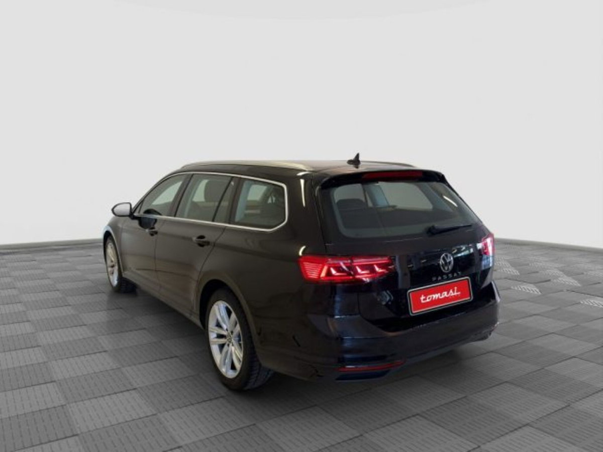 Volkswagen Passat Variant 2.0 TDI SCR EVO DSG Business (3)