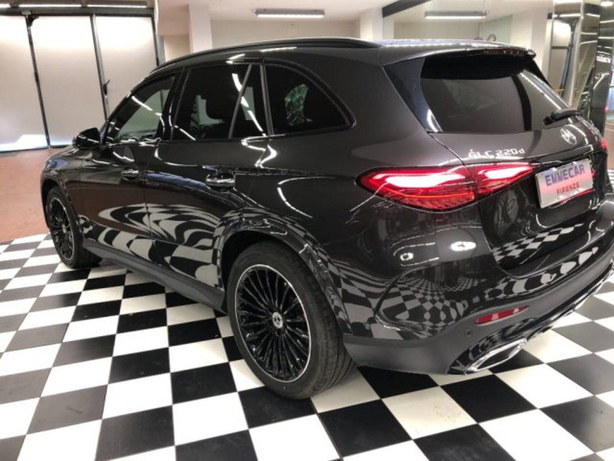 Mercedes-Benz GLC 220 d 4Matic Mild Hybrid AMG Premium Plus (4)