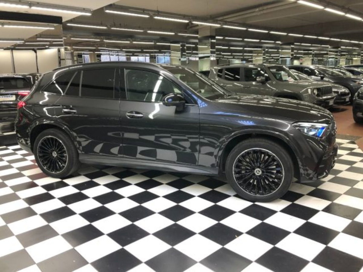 Mercedes-Benz GLC 220 d 4Matic Mild Hybrid AMG Premium Plus (8)