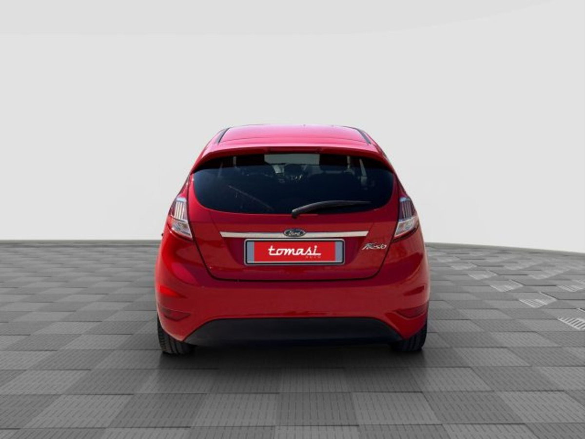 Ford Fiesta 1.5 TDCi 75CV 5 porte Titanium (4)