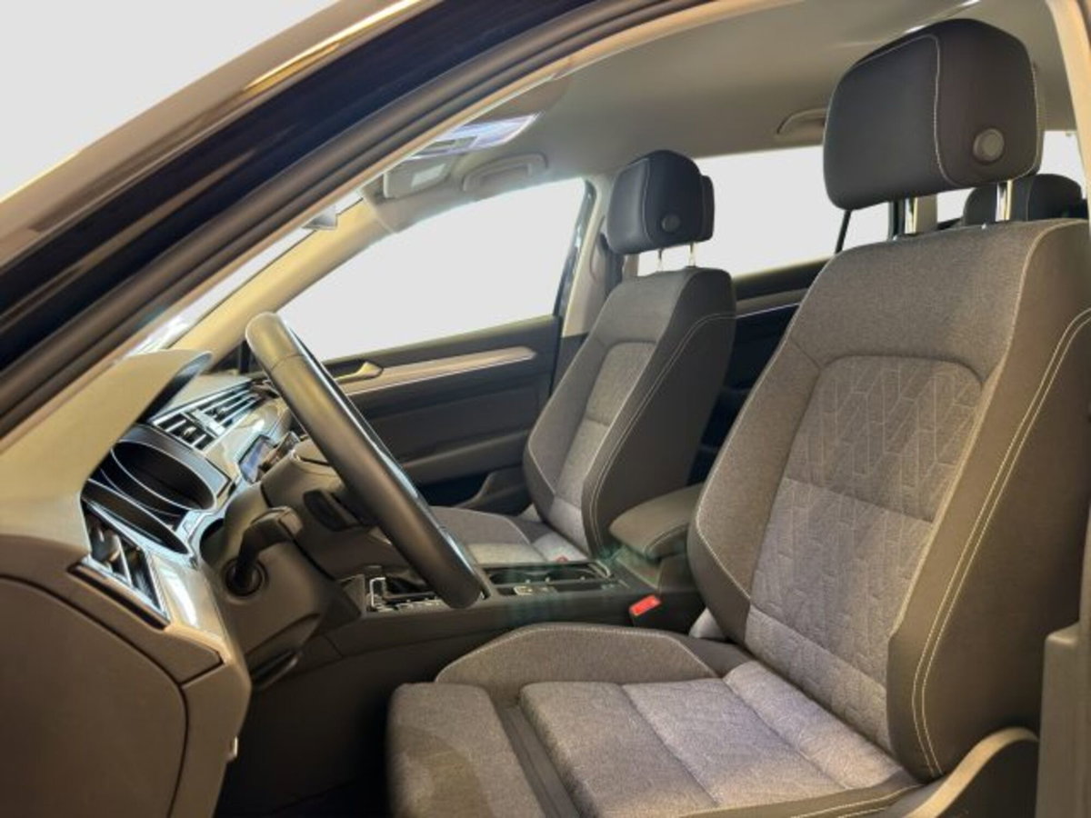 Volkswagen Passat Variant 2.0 TDI SCR EVO DSG Business (9)