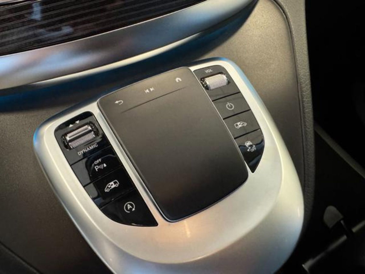 Mercedes-Benz Classe V Extralong 300 d Exclusive 4matic auto (10)