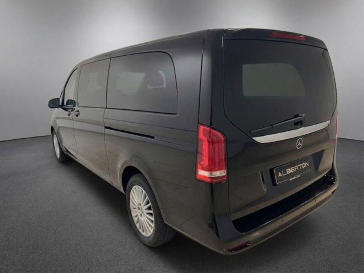 Mercedes-Benz Classe V Extralong 300 d Exclusive 4matic auto (13)