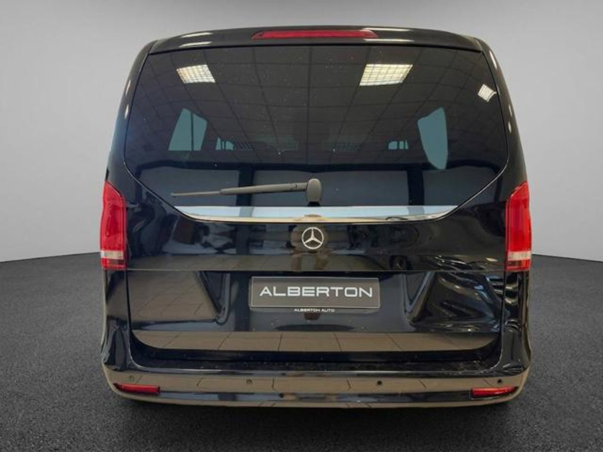 Mercedes-Benz Classe V Extralong 300 d Exclusive 4matic auto (14)