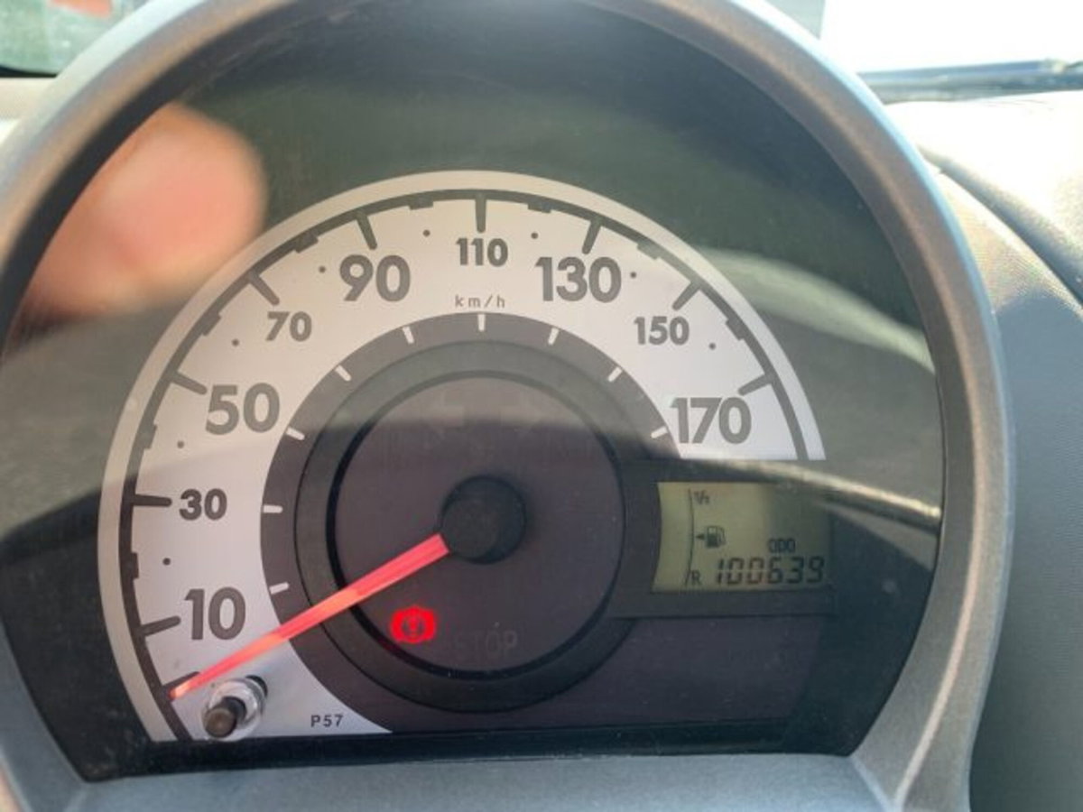 Peugeot 107 68CV 3p. Desir (13)