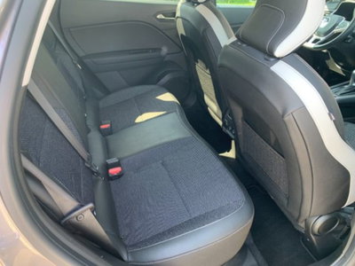 Renault Captur Full Hybrid E-Tech 145 CV Techno (10)