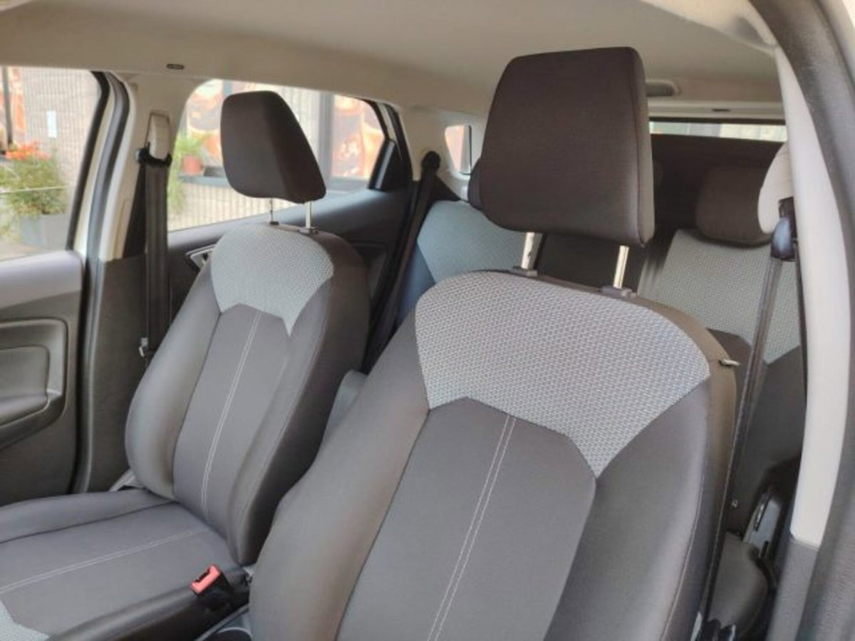 Ford EcoSport 1.5 TDCi 95 CV Titanium (13)
