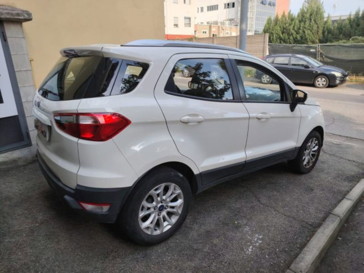 Ford EcoSport 1.5 TDCi 95 CV Titanium (6)