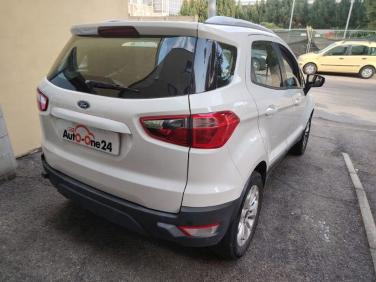 Ford EcoSport 1.5 TDCi 95 CV Titanium (8)