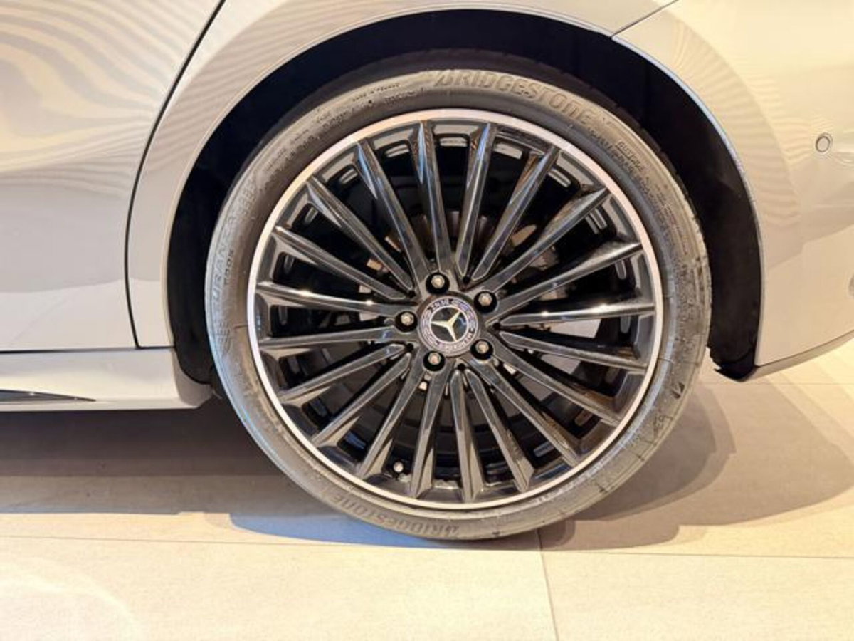 Mercedes-Benz Classe A Sedan 200 d AMG Line Premium Plus auto (5)