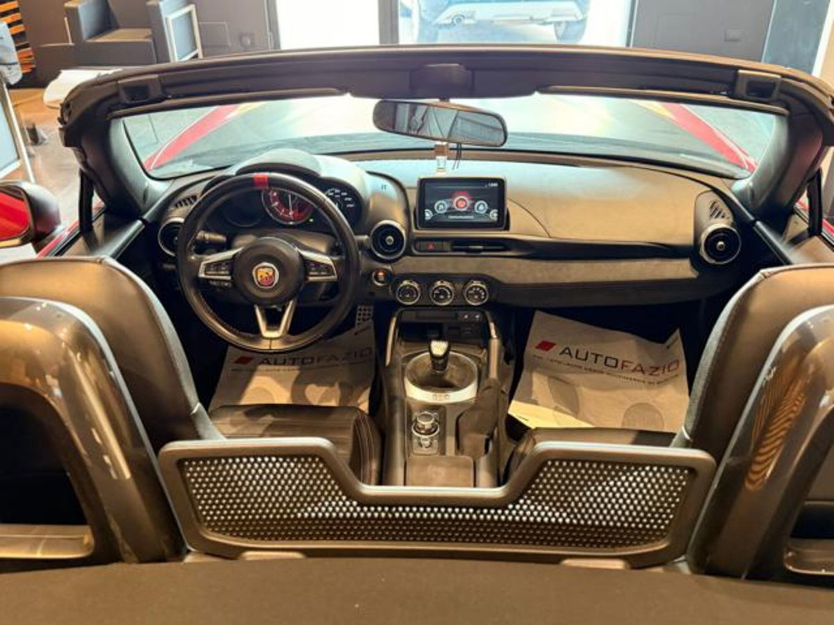 Abarth 124 Spider 1.4 Turbo MultiAir 170 CV (3)