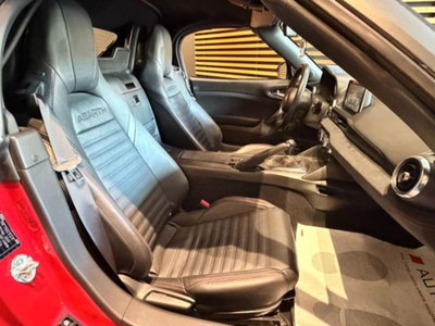 Abarth 124 Spider 1.4 Turbo MultiAir 170 CV (9)