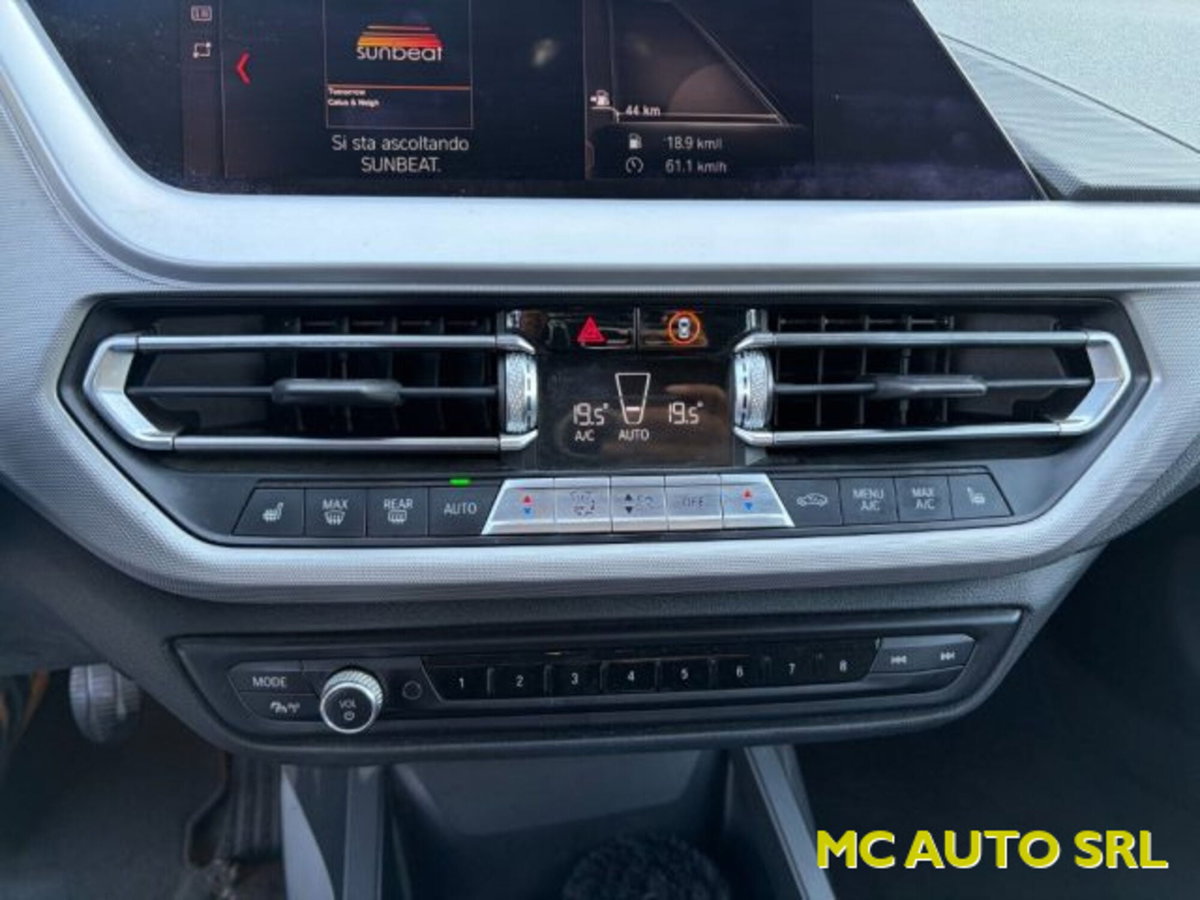 BMW Serie 1 116d 2.0 116CV cat 5 porte Attiva DPF (11)