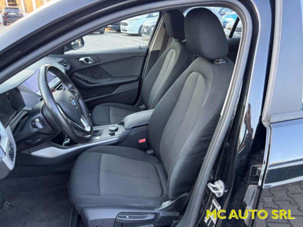 BMW Serie 1 116d 2.0 116CV cat 5 porte Attiva DPF (7)