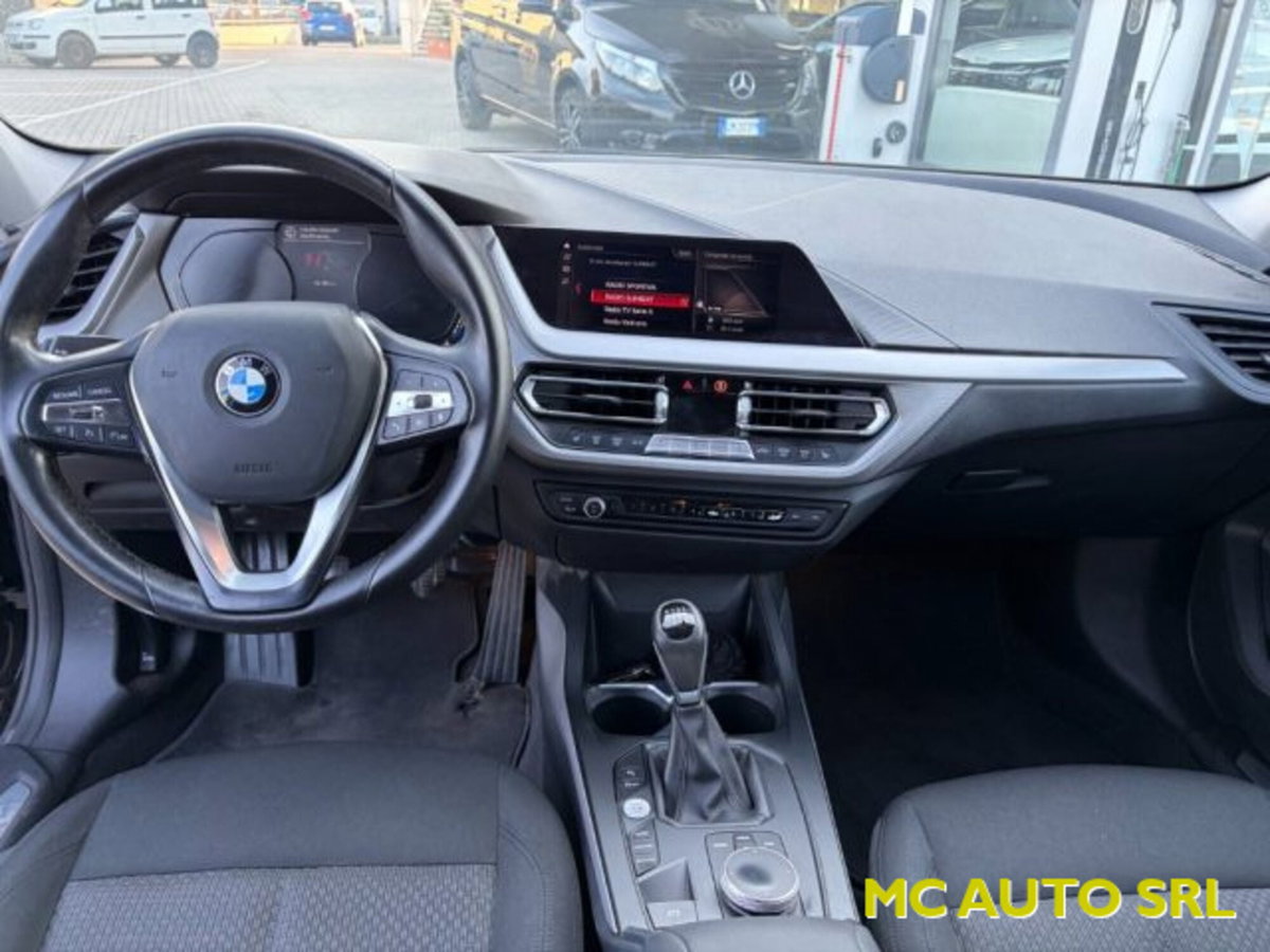 BMW Serie 1 116d 2.0 116CV cat 5 porte Attiva DPF (9)