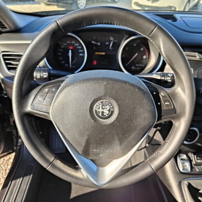 Alfa Romeo Giulietta 1.6 JTDm Super 120cv (8)