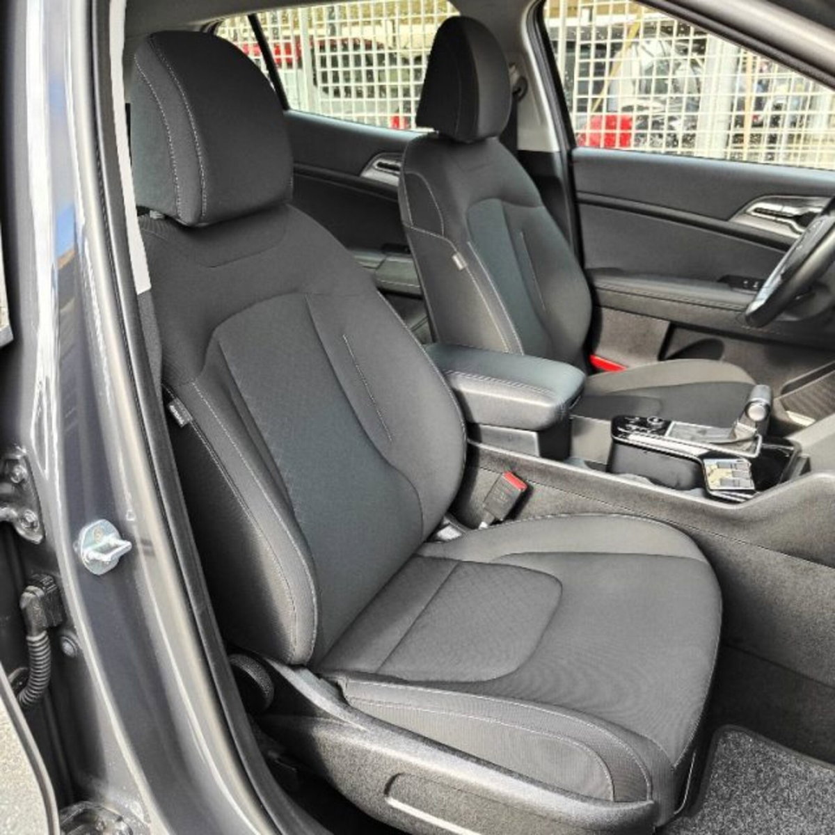 Kia Sportage 1.6 crdi mhev Business dct (6)