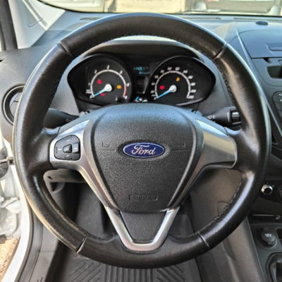 Ford Transit Courier 1.5 TDCi 75CV  Trend (9)