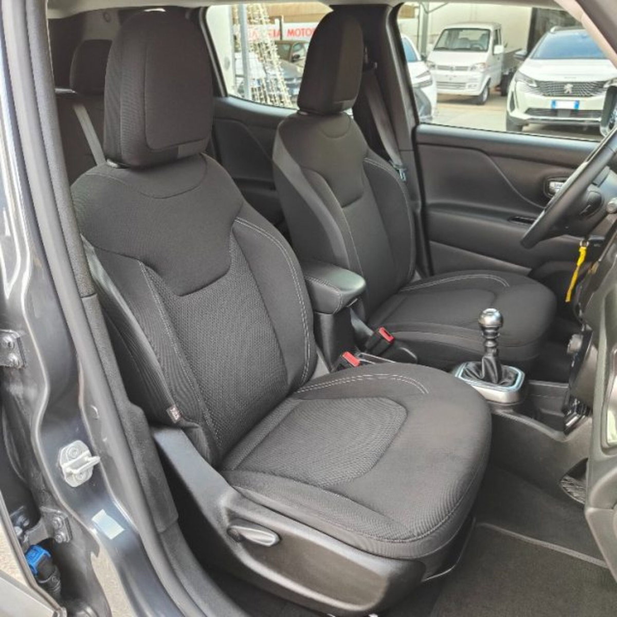 Jeep Renegade 1.6 Mjt 130 CV Limited (5)