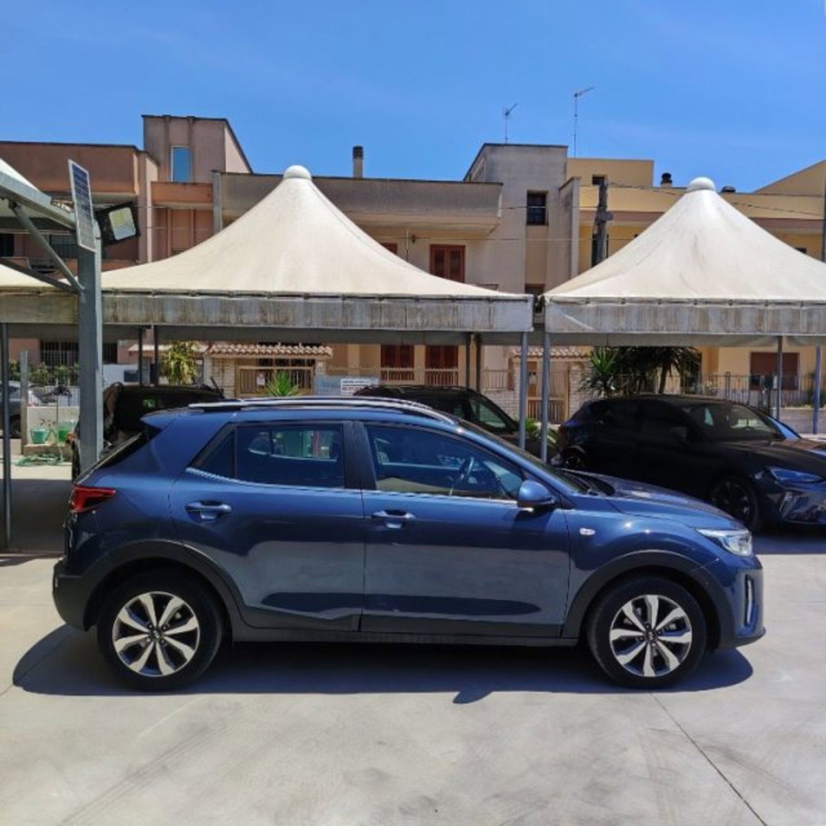 Kia Stonic 1.0 T-GDi 100 CV MHEV iMT Style (2)