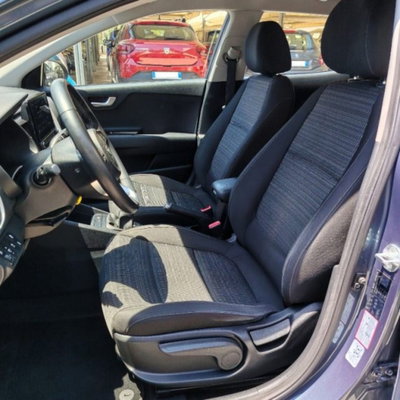 Kia Stonic 1.0 T-GDi 100 CV MHEV iMT Style (4)