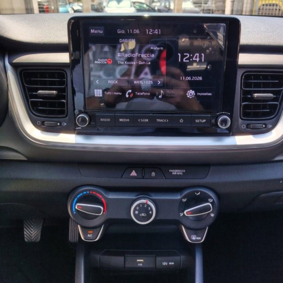 Kia Stonic 1.0 T-GDi 100 CV MHEV iMT Style (7)