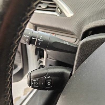 Peugeot 2008 120 S&S Allure (13)