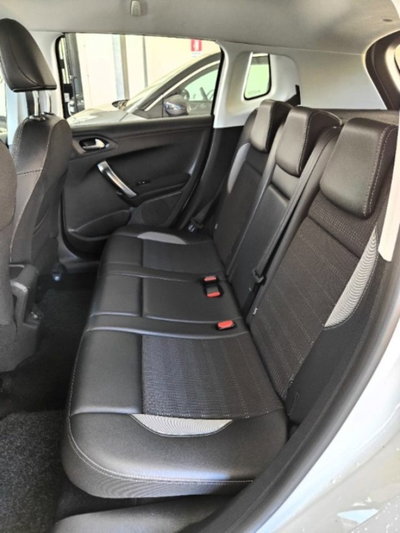 Peugeot 2008 120 S&S Allure (6)