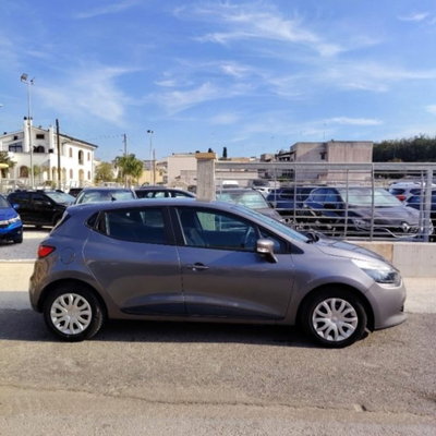 Renault Clio Sporter 1.5 dCi 8V 75CV Wave (2)