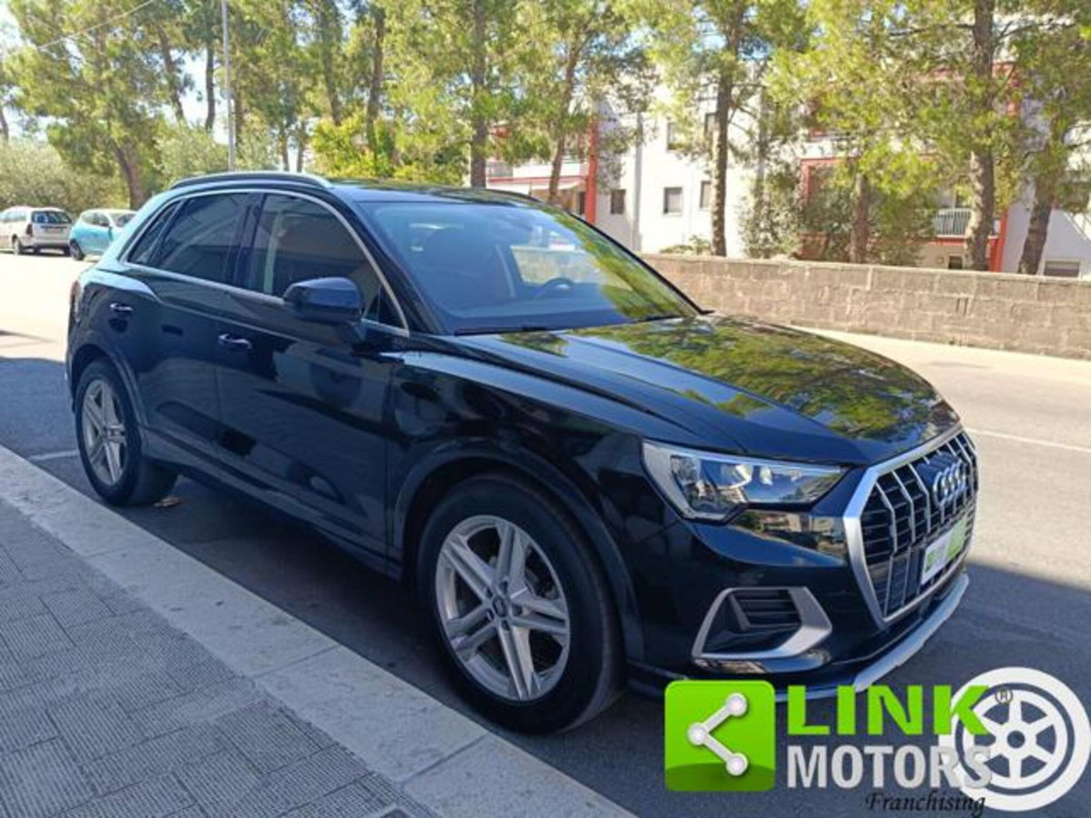 Audi Q3 35 TDI quattro S tronic Business (19)