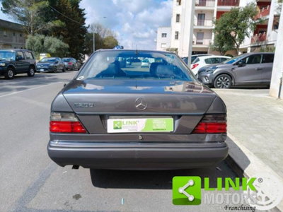 Mercedes-Benz Classe E Coupé 200 cat Coupé (13)