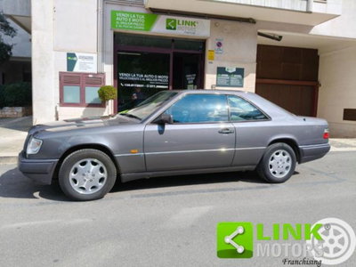 Mercedes-Benz Classe E Coupé 200 cat Coupé (15)