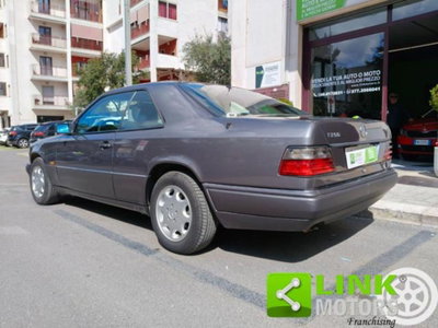 Mercedes-Benz Classe E Coupé 200 cat Coupé (3)