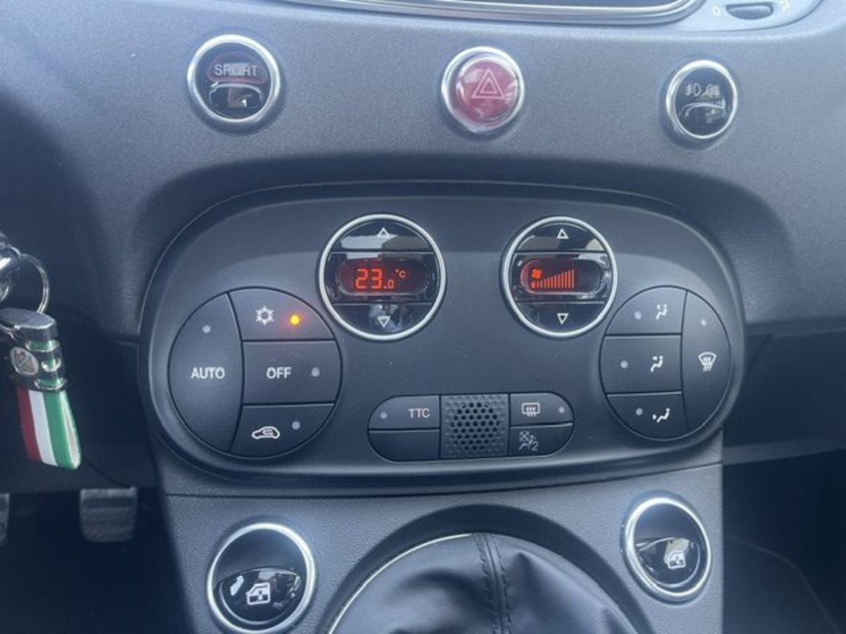 Abarth 595 Cabrio 595 C 1.4 Turbo T-Jet 180 CV Esseesse (17)
