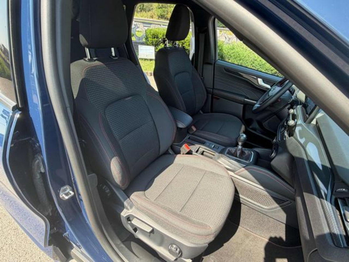 Ford Kuga 1.5 EcoBoost 150 CV 2WD ST-Line (13)