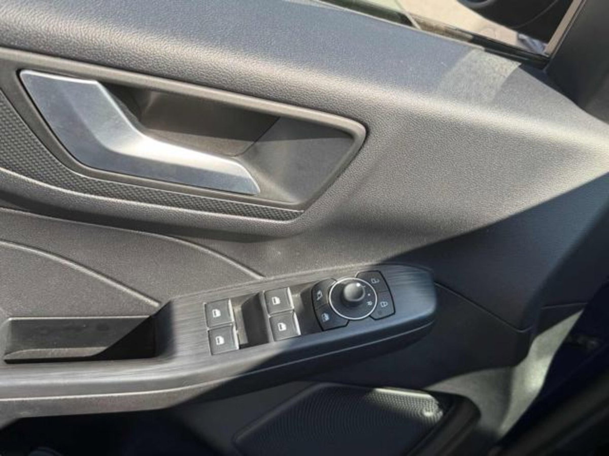 Ford Kuga 1.5 EcoBoost 150 CV 2WD ST-Line (16)