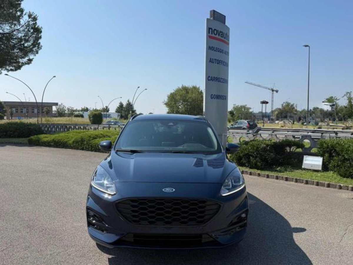 Ford Kuga 1.5 EcoBoost 150 CV 2WD ST-Line (2)