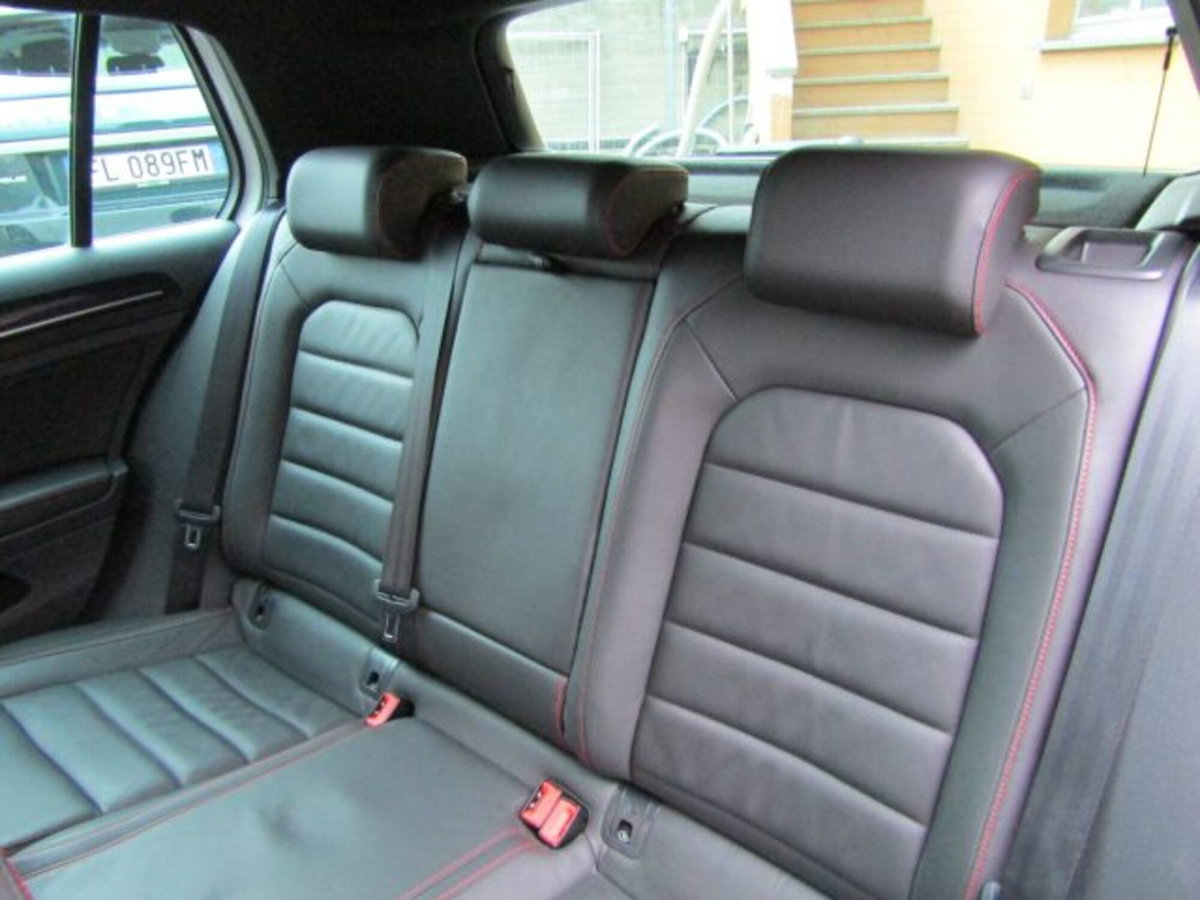 Volkswagen Golf GTI Performance 2.0 TSI DSG 5p. BlueMotion Technology (11)