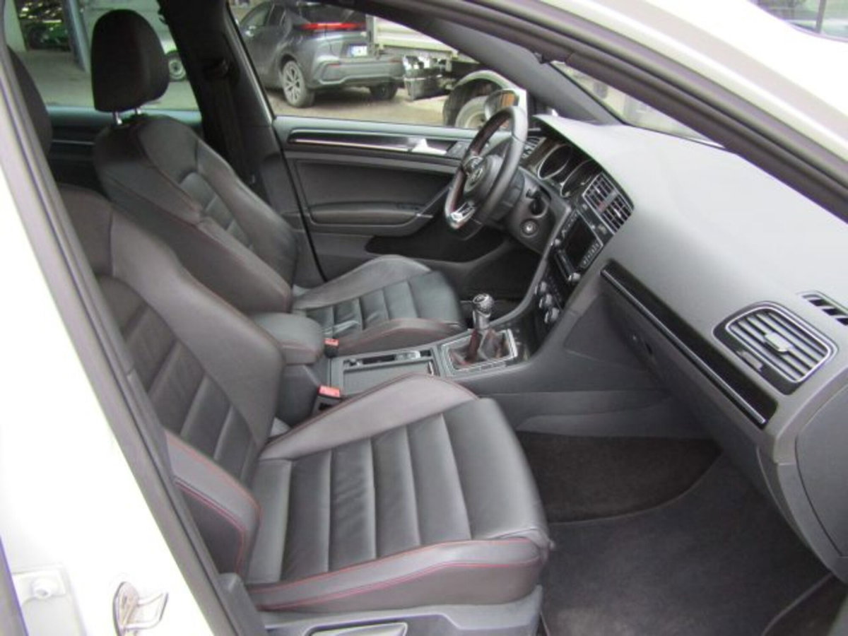 Volkswagen Golf GTI Performance 2.0 TSI DSG 5p. BlueMotion Technology (14)
