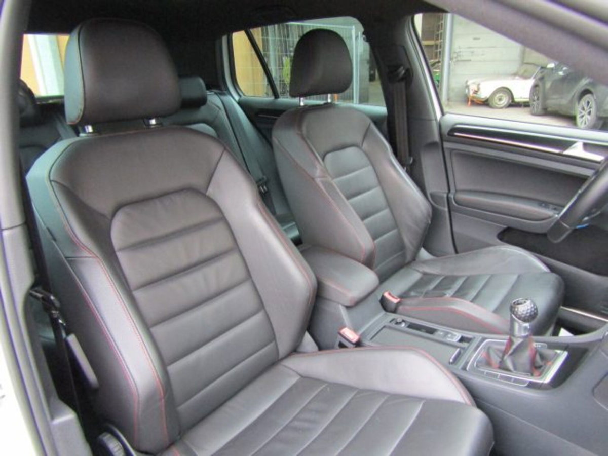 Volkswagen Golf GTI Performance 2.0 TSI DSG 5p. BlueMotion Technology (16)