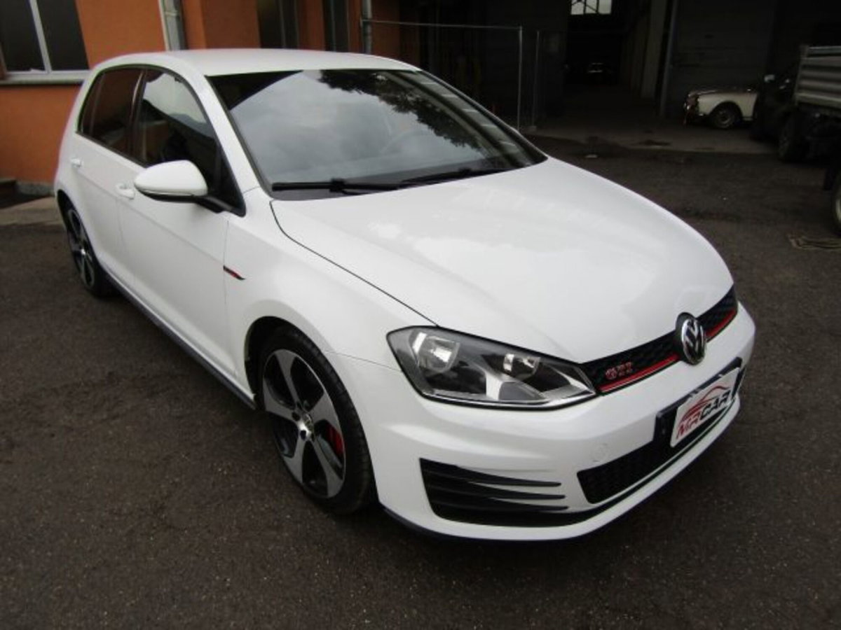 Volkswagen Golf GTI Performance 2.0 TSI DSG 5p. BlueMotion Technology (3)