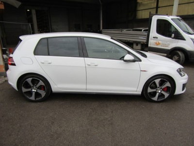 Volkswagen Golf GTI Performance 2.0 TSI DSG 5p. BlueMotion Technology (4)