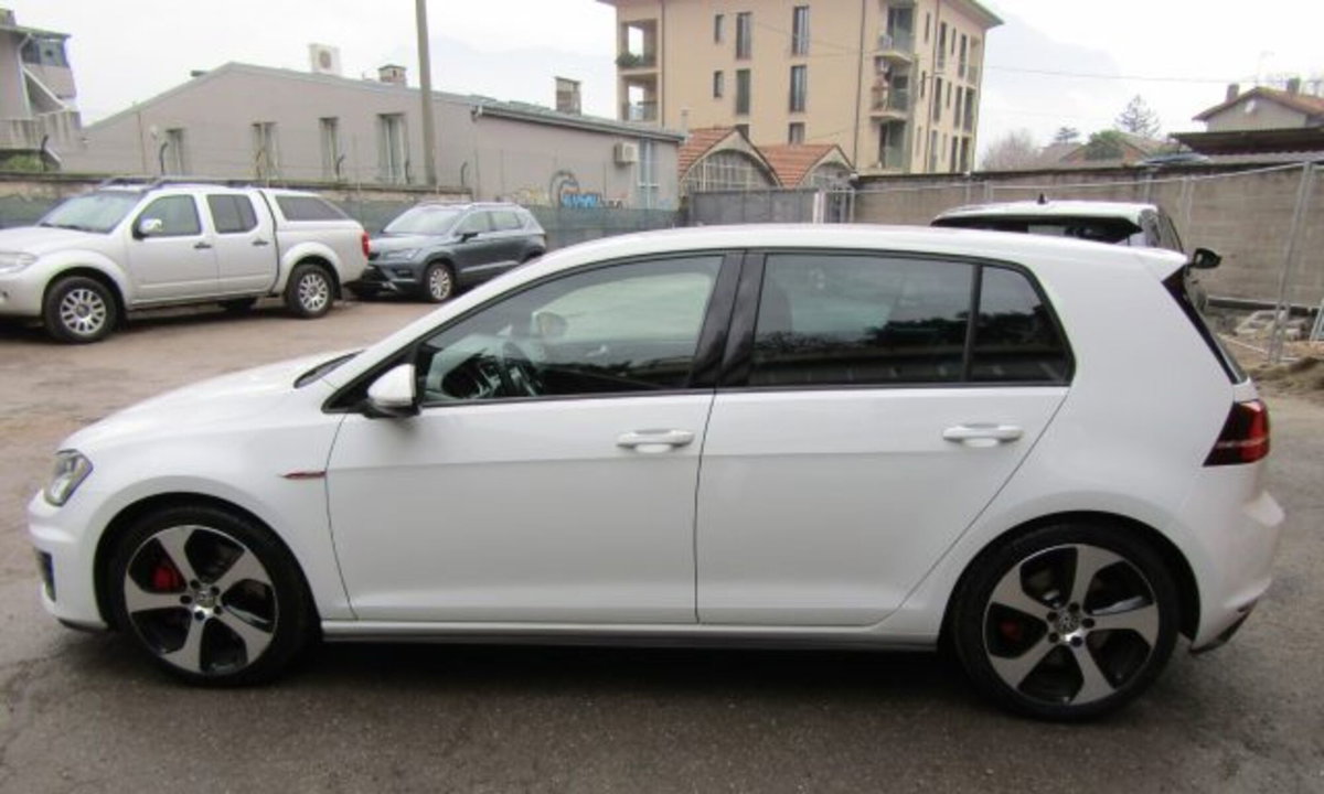 Volkswagen Golf GTI Performance 2.0 TSI DSG 5p. BlueMotion Technology (6)