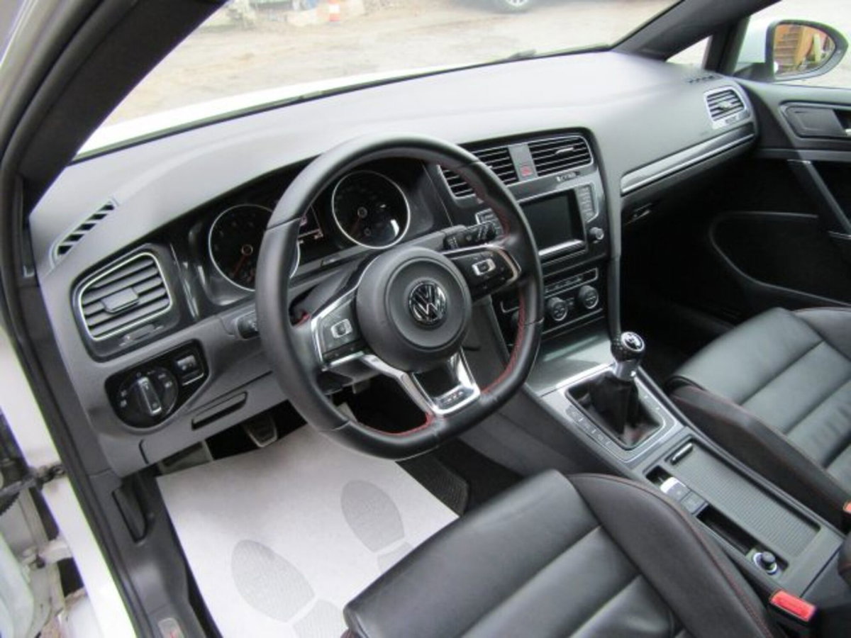 Volkswagen Golf GTI Performance 2.0 TSI DSG 5p. BlueMotion Technology (7)