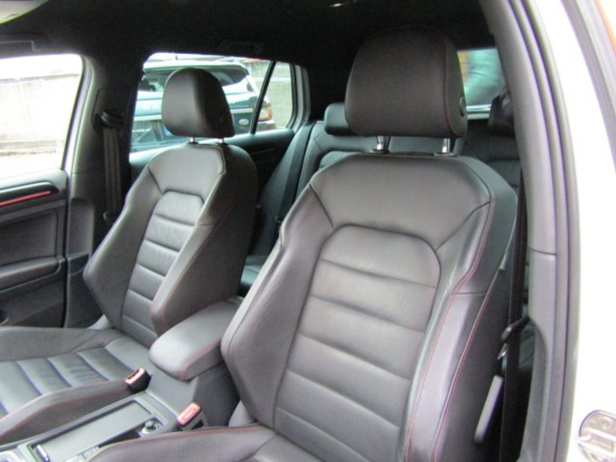 Volkswagen Golf GTI Performance 2.0 TSI DSG 5p. BlueMotion Technology (9)