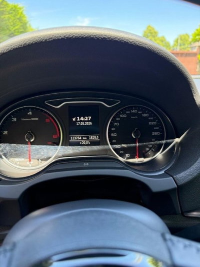 Audi A3 Cabrio 2.0 TDI S tronic Sport (11)