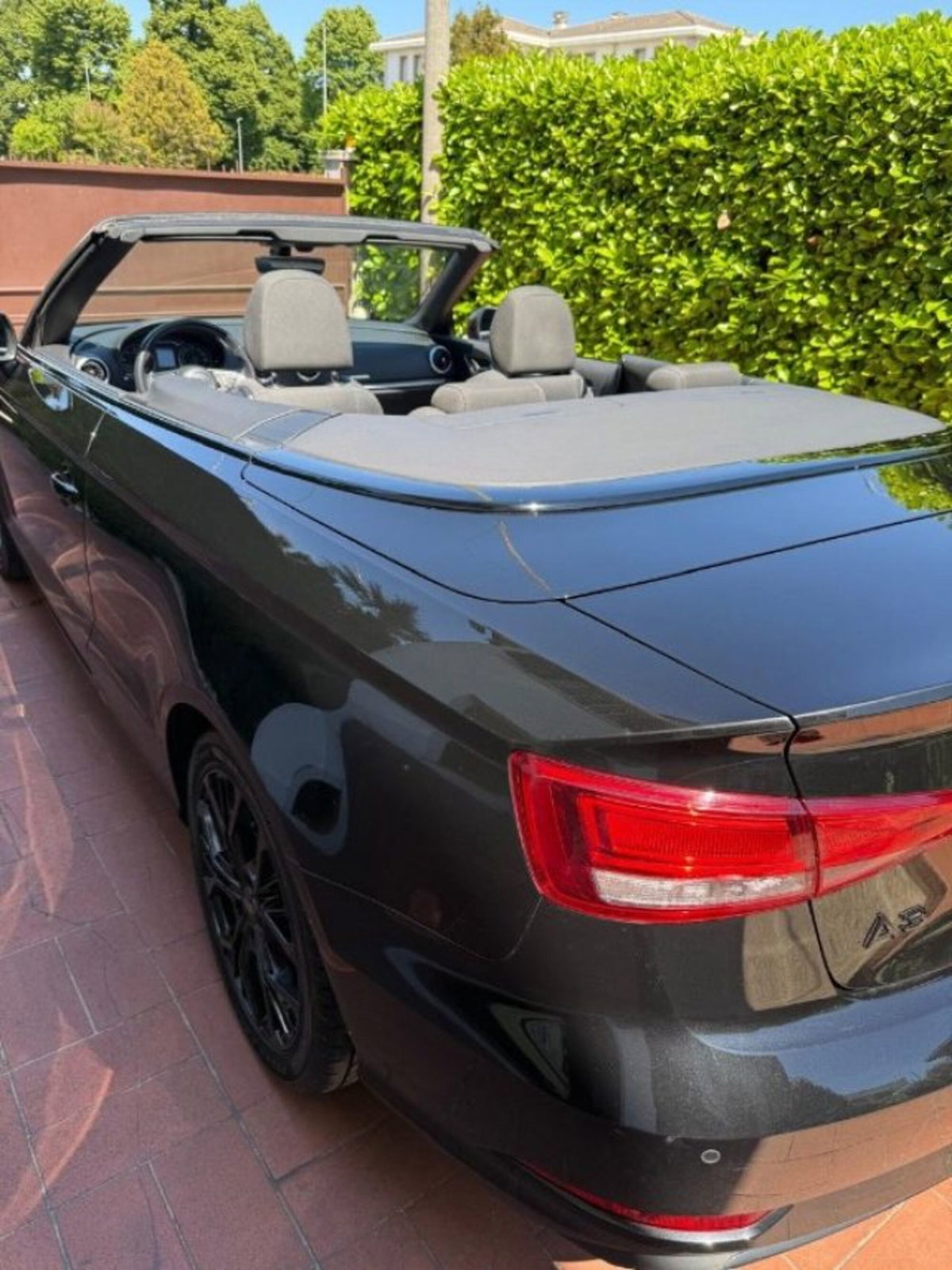 Audi A3 Cabrio 2.0 TDI S tronic Sport (18)