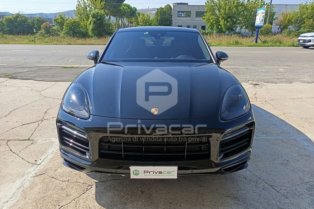 Porsche Cayenne Coupé 3.0 V6 (2)