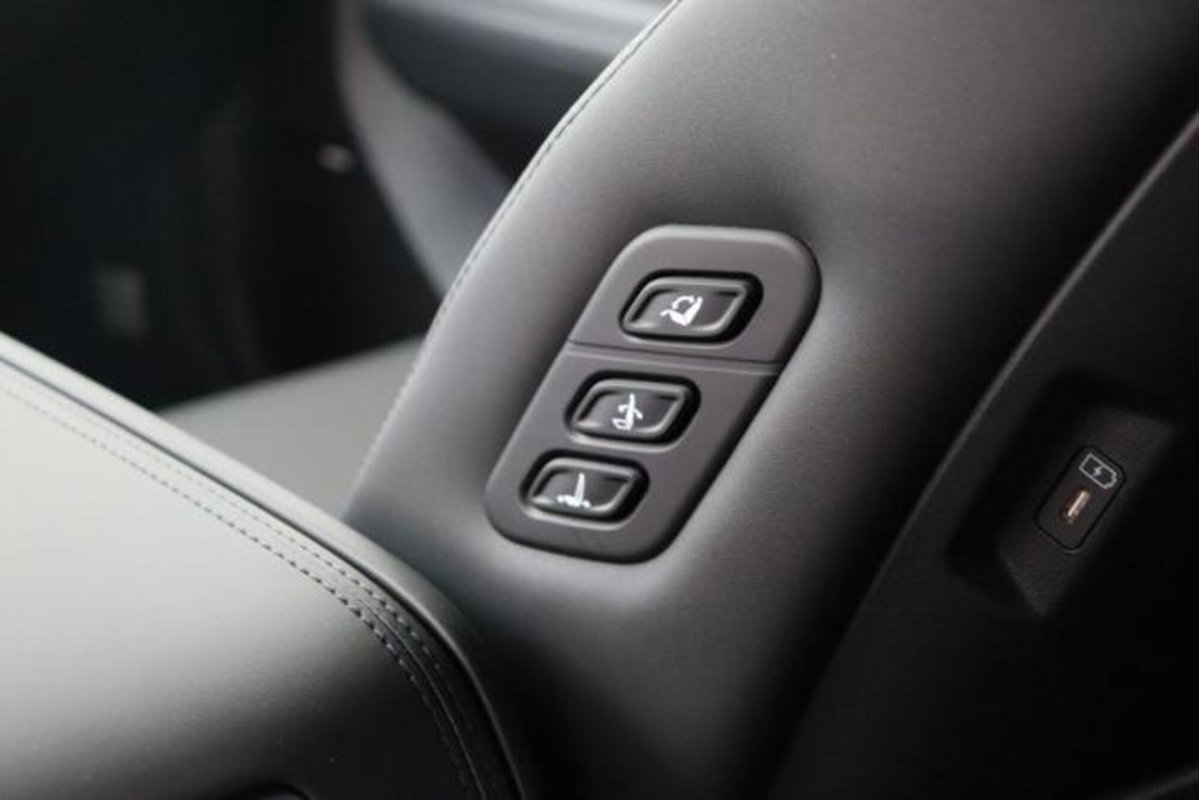 Hyundai Santa Fe 1.6 t-gdi hev XClass Calligraphy Pack 4wd 239cv at 7p.ti (19)